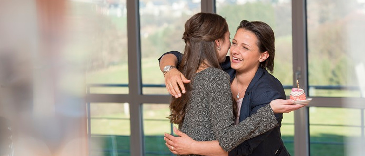 Warum Frauen schneller frieren als Männer Gebr. Becker GmbH Köln
