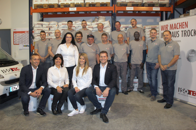 Das Team der ISOTEC-Fachbetriebe Lörrach und Kenzingen im Lager in Kenzingen ISOTEC-Fachbetriebe Lörrach und Kenzingen, Team