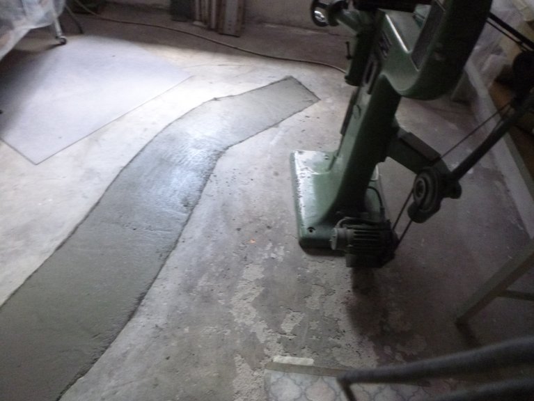 Zwei auf einen Streich – Rissinjektion und Flexbandsystem in Krefeld