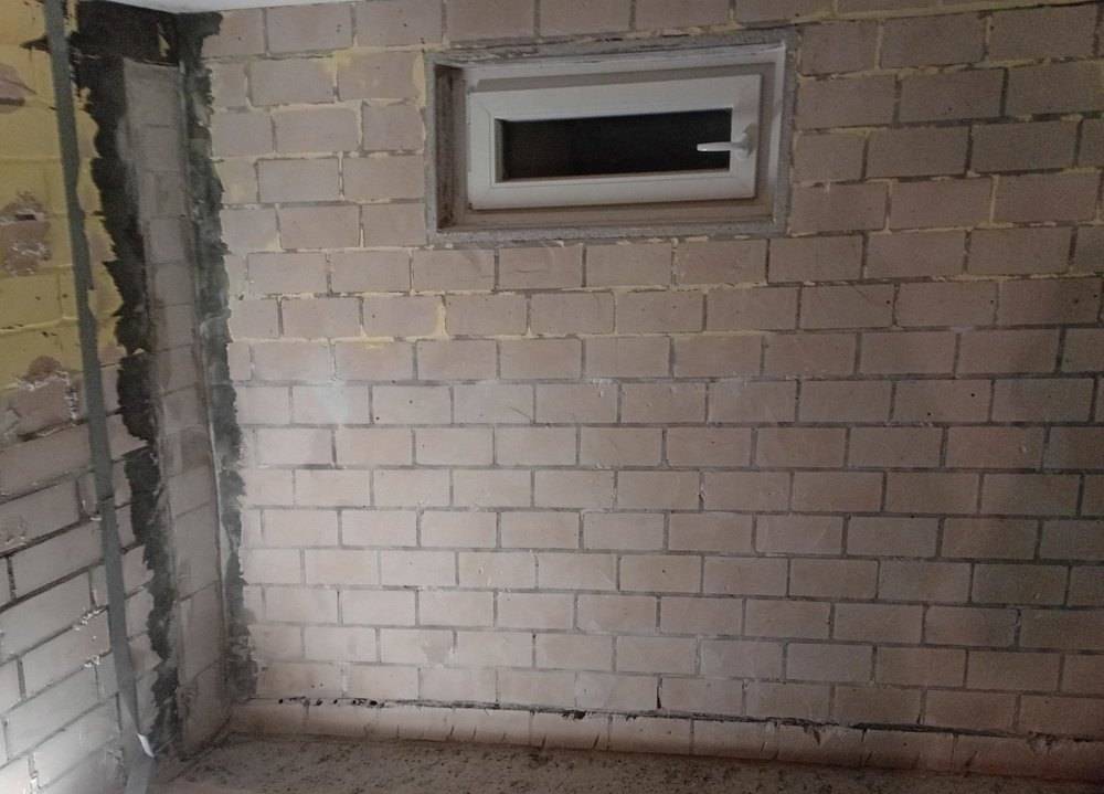 Innenabdichtung Kellerwand vorher
