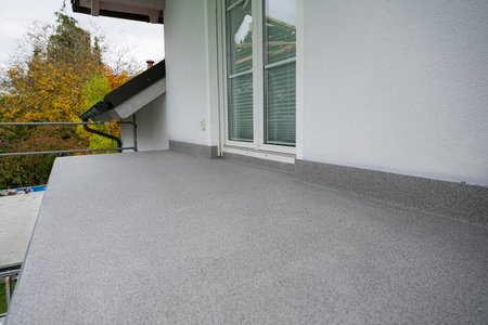 Renovación del balcón de una casa