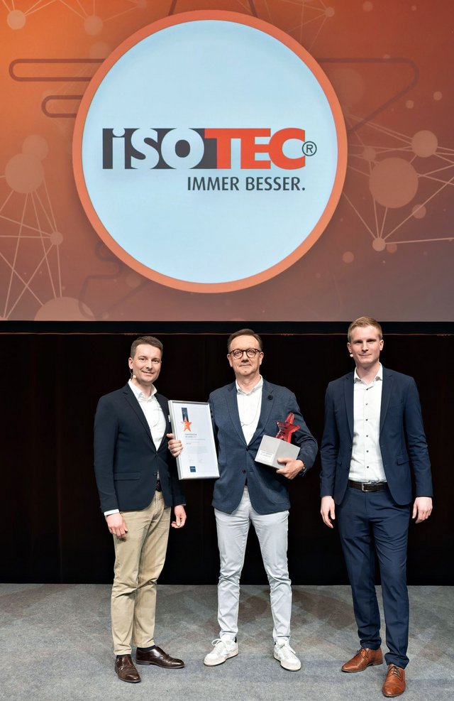 Stephan Führling-Koglin nahm stellvertretend für die Geschäftsleitung den Award entgegen Franchise Award 2025 für ISOTEC