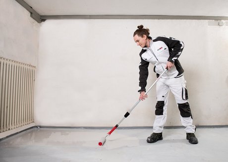 ISOTEC-Kellerbodensanierung Schritt 2 Versiegelung des Bodens