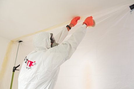 Schimmelpilz abschotten und sicher machen