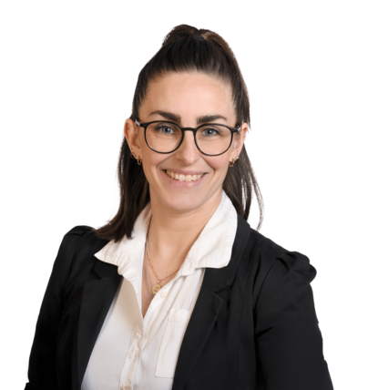 Laura Frison, Assistenz