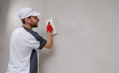 Veredelung der Oberflächen mit einem Systemputz