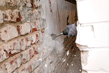 Eliminación de las sales nocivas para el edificio como preparación