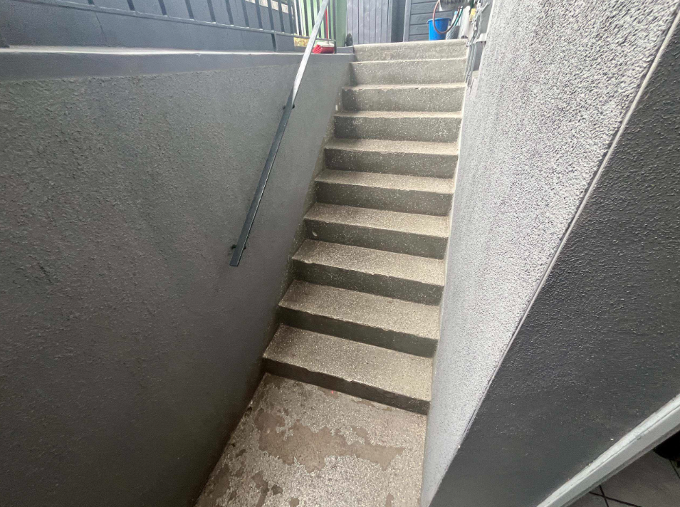 Außentreppe abdichten in Mülheim - Ausgangssituation