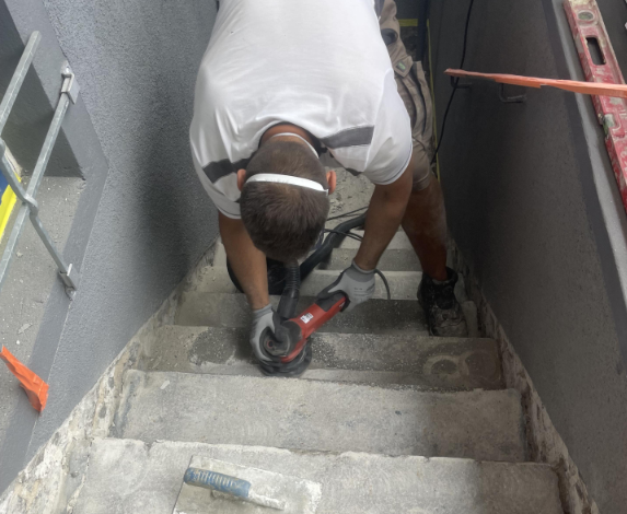 Außentreppe abdichten in Mülheim - Treppe vorbereiten