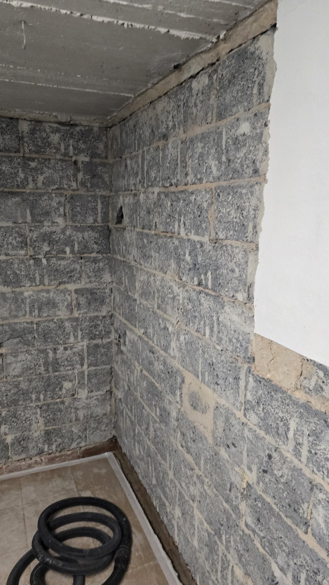 Hohlkehle für den perfekten Wand-Sohlen-Anschluss