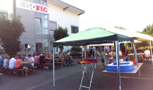 Sommer, Sonne, Sommerfest bei ISOTEC Die Hitzewelle in Deutschland nutzen wir bei ISOTEC für ein Familien-Sommerfest.