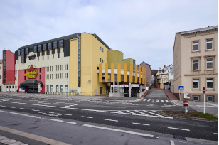 Sanierung einer Tiefgarage mit dem ISOTEC-Flexbandsystem Sanierung einer Tiefgarage mit dem ISOTEC-Flexbandsystem
